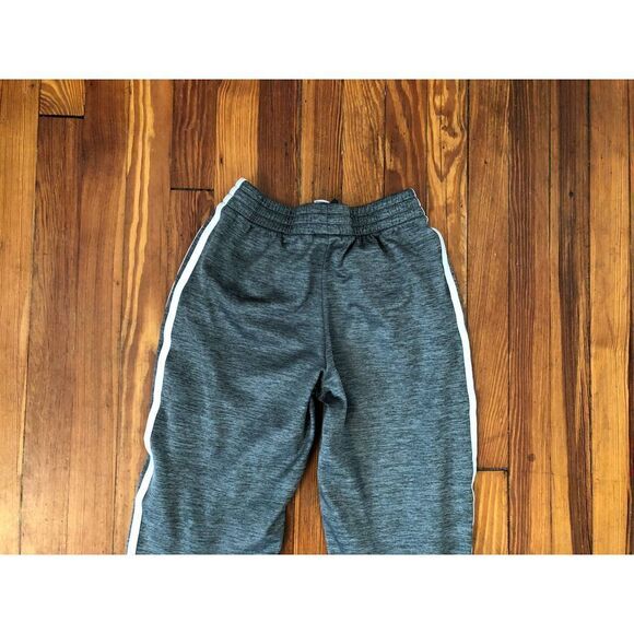 Adidas Gray Youth Large 14-16 sweatpants in good condition - Picture 3 of 5